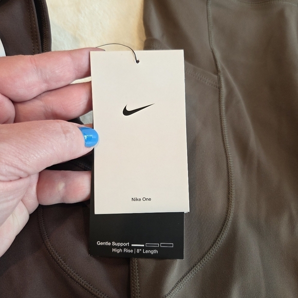 Nike One Dri-FIT Women's High-Rise 8" Bike Shorts Gentle Support Set Of 2 Brown - Picture 6 of 11